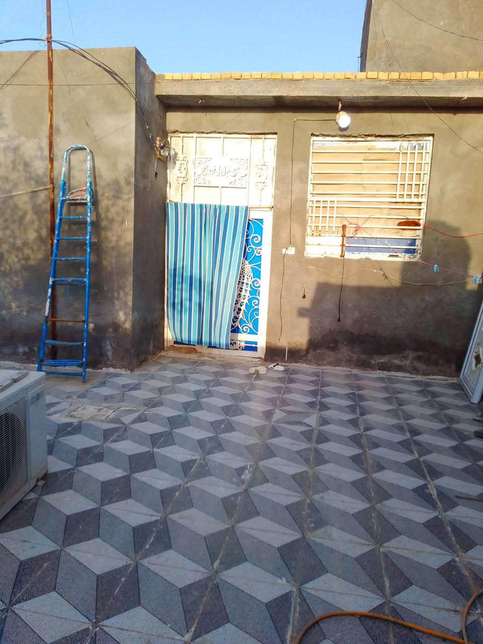 بيت زراعي بالسكك خلف حسينية الكوثر جهة الجربوعيه الاولى غرفتين مطبخ حار وبارد سيراميك البناء طابوك وبلوك والسكف كونكريت الغرف بياض مساحه 200 السعر 28 وبيه مجال بصيط

ملاحظة البيت مكاتبه فقط بدون إقرار 

***********
