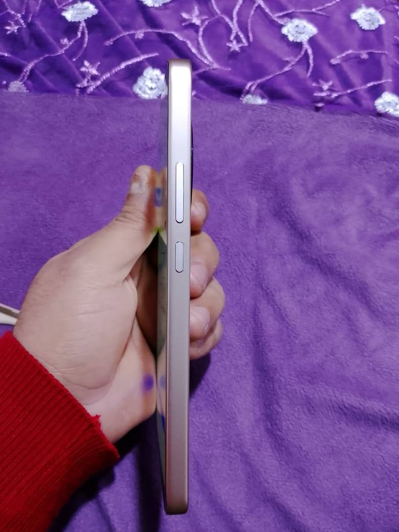 مستخدم 6 ايام فقط تواصل
***********
