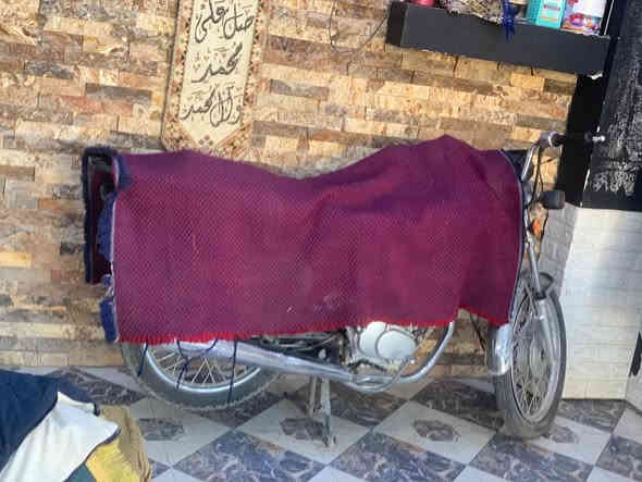 سلام عليكم دراجه اللبيه شاصي امتياز اربعه وعشرين والباقي نامه شلامجه أصلي تعمير 2025 دراجه نضيفه وما بيهه اي نقص السعر 600 وبيهه مجال الطيبين ***********
