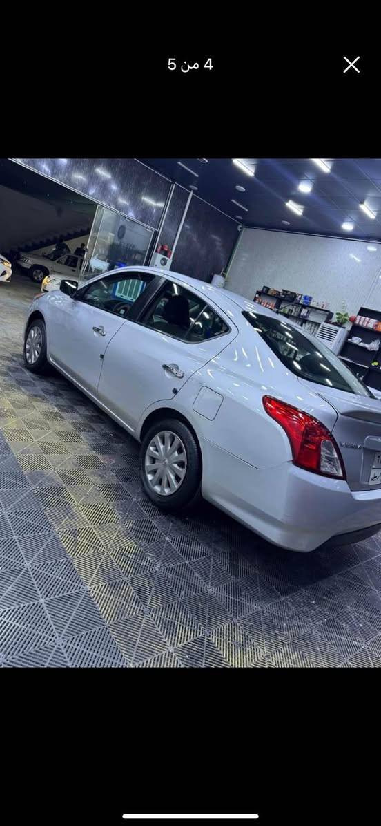 سيارة فيرسا امريكي لون سلفر مديل 2019 كير محرك شرط بيها صفحة مرشوشة بسبب تيزاب شرط تفحص سونار مرشوش فقط السيارة مابيها قطرة معجون وقبل فترة صار بيها ضربة بسيطة بالتكمة  كما موضح بالصورة كابون بانزين بيها رقم اربيل سنوية ما ساقطة سيارة جاهزة من كلشي شغل وترايك للبصرة مكان السيارة موصل سعر 98$
الشراي بس يتصل *********** موصل, نينوى
