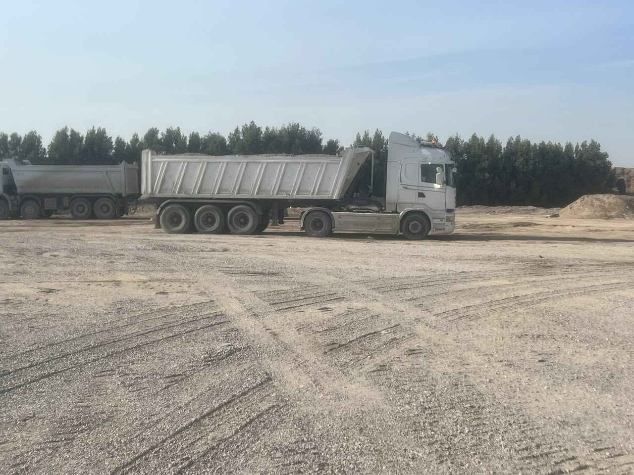 ‏سلام عليكم سكاني 2012 للبيع تخم تاير الراس عربانة السيارة باسمي سنوية جديدة ***********
