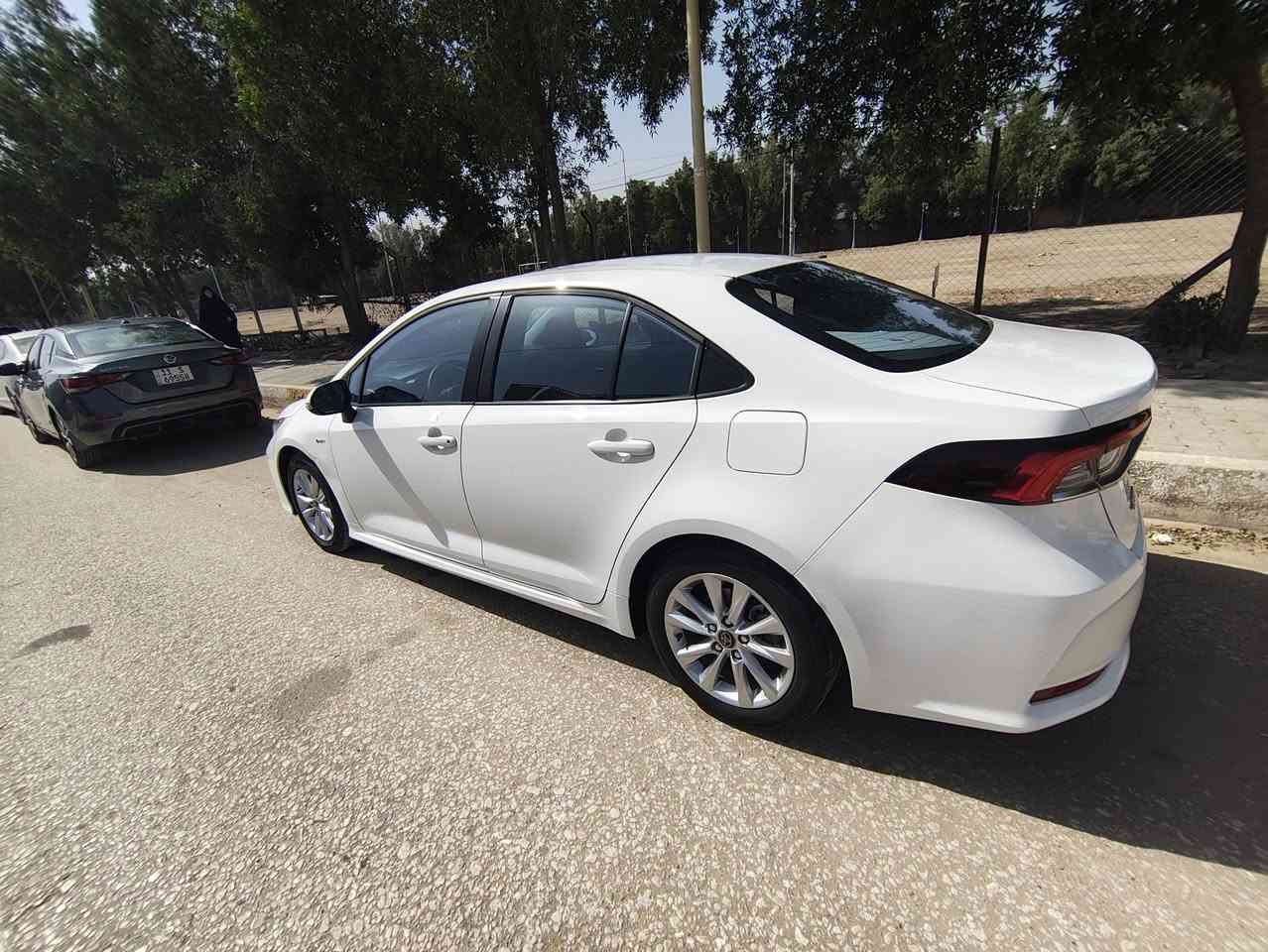 السلام عليكم 
تويوتا كورولا 2024 شكل الخليجي مكفولة عدا طخه بسيطه بالجاملغ الامامي جهة السائق ماشية 26 الف كيلو 
السيارة حاطلها عازل حراري للزجاج و غراضها كاملة من ارضيات و عده
 فتحه و كشنات جلد
شاشة  و عداد دجتال 
رادارات  و باقي المواصفات المعروفة 
للبيع ب152 دولار و بيها مجال جدا بسيط للشراي 
او مراوس بكورولا كروس او فروتلاندر نفس الموديل او اعلى 
مكاني الحلة 
***********
