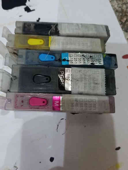 طابعة كانون بيها خلل تطبع ورق فارغ او الوان خفيفة مميزاتها  بيها دوبلكس وفيدر وتطبع على اقراص سعرها 50 الف مكاني الدورة حي الصحة *********** بغداد
