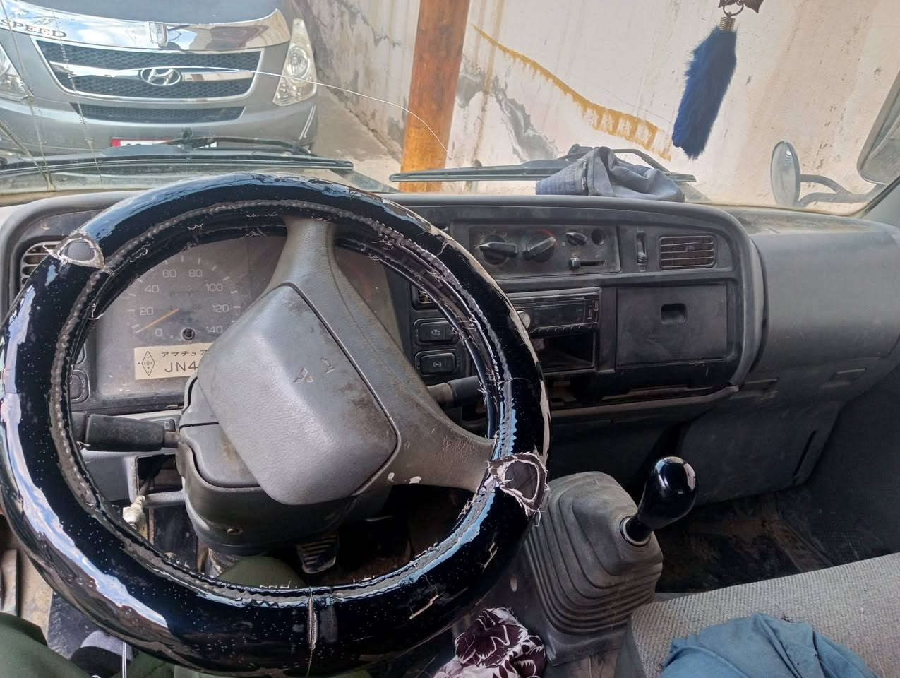 سلام عليكم
كنتر للبيع موديل 1992 عظم. وقمارة بزون مكينة 108
رقم ذي قار مكفول من شاصي وكير واكسل و مكينة 
بيها بوخار قليل بدون صرف سيارة نثية مصفرة 
من غرامات وضرايب  سعر 95 ورقة وبيها مجال
للطيبين علمن سيارة باسمي للاتصال على هذا رقم
*********** مكان سيارة في موصل رشيدية
***********
