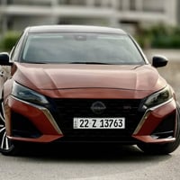 نيسان التيما ٢٠٢٢بدون حادث بيها جاملغ امامي طرف السايق سرقة وعلى اثر ا...