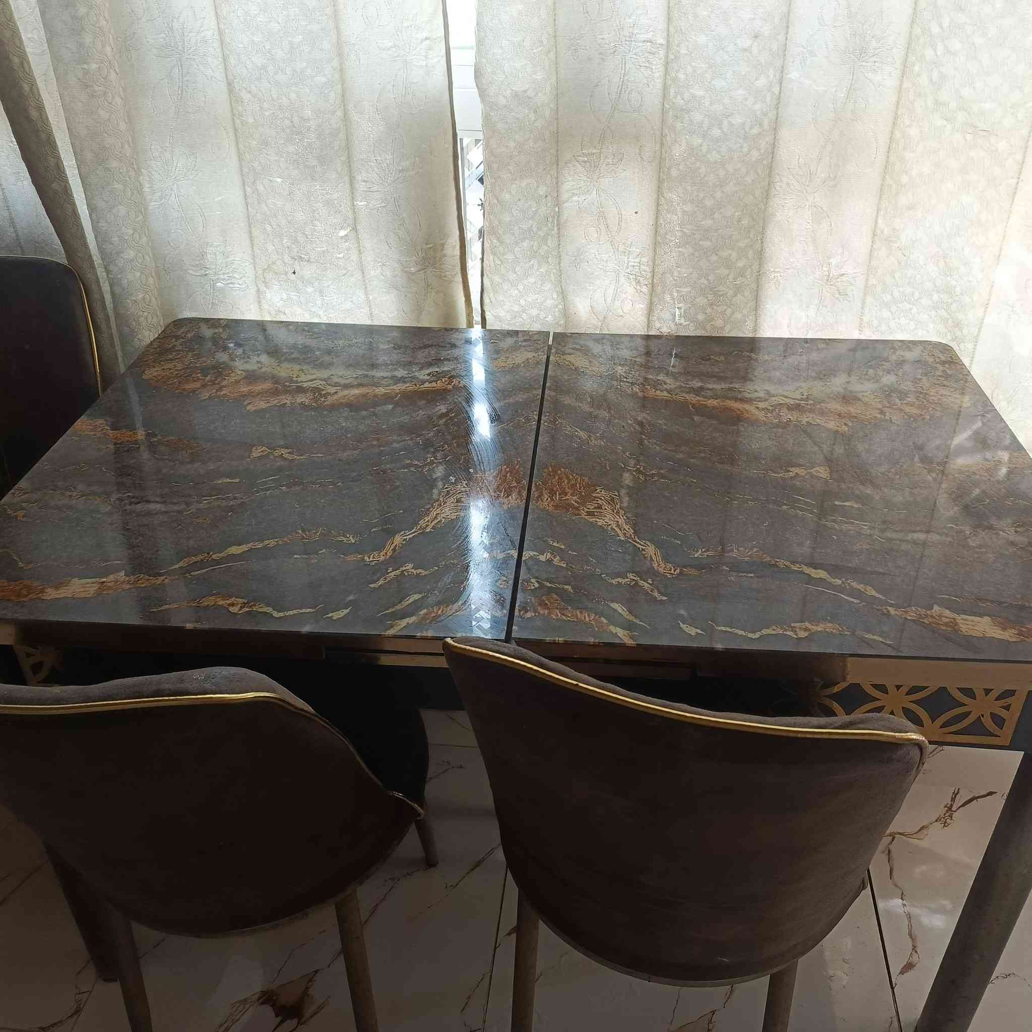 ميز طعام للبيع قيم واخذ


**إذا كنت صاحب هذا الإعلان وتريد حذفه لأي سبب، رجاءا أرسل رسالة إلى الدعم الفني**