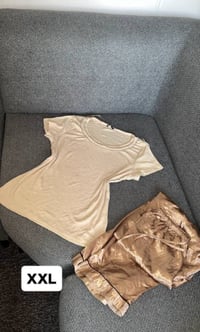 ملابس • عرض ٣ قطع • رخيص