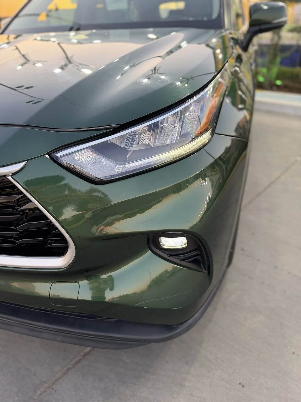 هايلندر 2023 بلاتينيوم اعلى فئه بل مواصفات 
واردخليجي عبد الطيف
مكاني بغداد شارع فلسطين 
المواصفات‼️شنو الي بالك موجود بيه 
رقم الهاتف***********
*حجم المحرك 2500 تيربو يعني صاروخ شلعه ومعدل 
*مرتبط بناقل حركة أوتوماتيك
*مفتاح التشغيل بصمة
*بانوراما
*اريل نفكيتر 
*حساسات أمامية 
*حساسات خلفية 
*رادار
*لايت زينون + LED 
*كشافات 
*بك لايت LED 
*حجم الاطار 235/55R20
*ويل كب 20
*4 دسك
*حساسات ضغط الاطارات 
*اشارة في المرايا الجانبية 
*المرايا قابلة للطي كهرباء
*ماسحة خلفية 
*عدد AIR BAG 9
*هاند بريك كهرباء
*ا ABS
*دشبول ديجتال 
*شاشة Apple Car play 
*5كاميرات 360 درجة
*مثبت السرعة Cruise 
*المودات والاوامر الصوتية 
*ا Bluetooth  
*مخرج منفذ الطاقة 
*ل 7 ركاب
*المقاعد جلد+كهرباء
*ثلاث قطع تبريد  
*تحديد المسار
*أوضاع القيادة Drive Mode
*أوتو هولد 
*نظام مانع الانزلاق 
*حاملات الأكواب 
*تطعيم الدواخل ألمنيوم
*ترحيب هايلندر بل مري 
سياره احله من صور وجاهزه للخير
السعر.     31500
