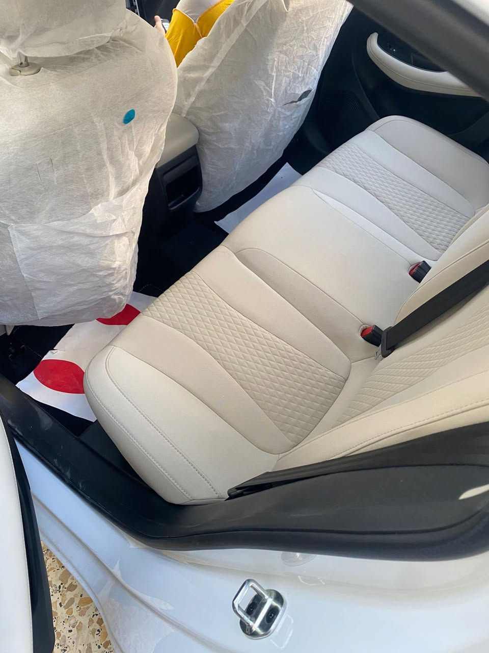 سلام عليكم امجي للبيع سياره موديل 2025
زيرو فول مواصفات بسمي ثاني يوم احوله بسمك ماعليك بس تثبت لوحات للتواصل رقم صاحب السيار ***********
