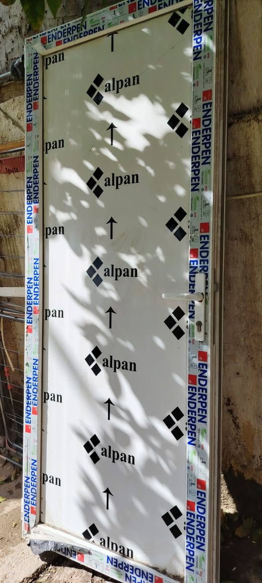 السلام عليكم للبيع باب جديده 
طول ٢متر و٥ سانتي
العرض ٨٠

السعر ٧٠ الف


**إذا كنت صاحب هذا الإعلان وتريد حذفه لأي سبب، رجاءا أرسل رسالة إلى الدعم الفني**