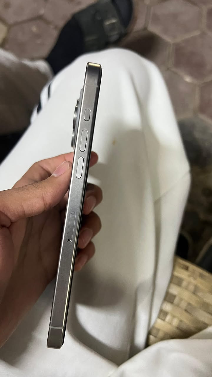 15 برو ماكس نضافه فول الله شاهد بطاريه ٨٤للبيع***********واتساب
