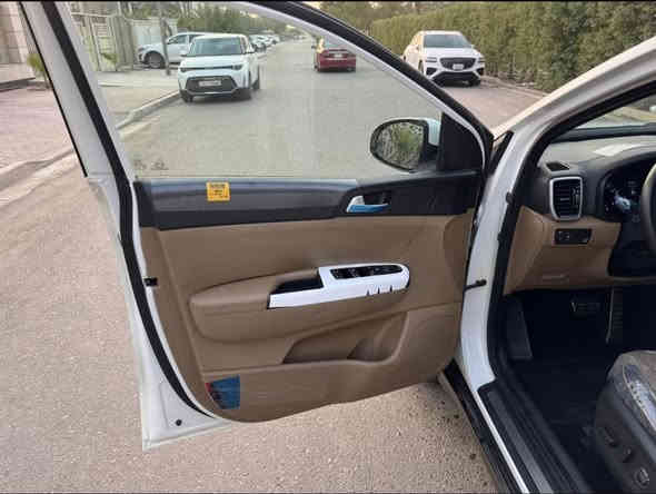 السلام عليكم كيا سبورتج موديل 21
فول مواصفات جيتي لاين معروفه ميحتاج اذكر
سونار موجود بل منشور ابيع او راوس بسبورتج مديل 24/25
فول ورقم بغداد
رقم الهاتف ***********
