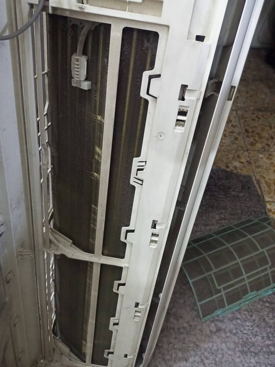 السلام عليكم سبلت 2 طن مشتغل شي بسيط جدآ شرط الفحص مداخل تصليح غاز بي بلادي مالته نقص بواري فقط مكان بغداد الكرخ سعره 375 وبي مجال بسيط ***********
