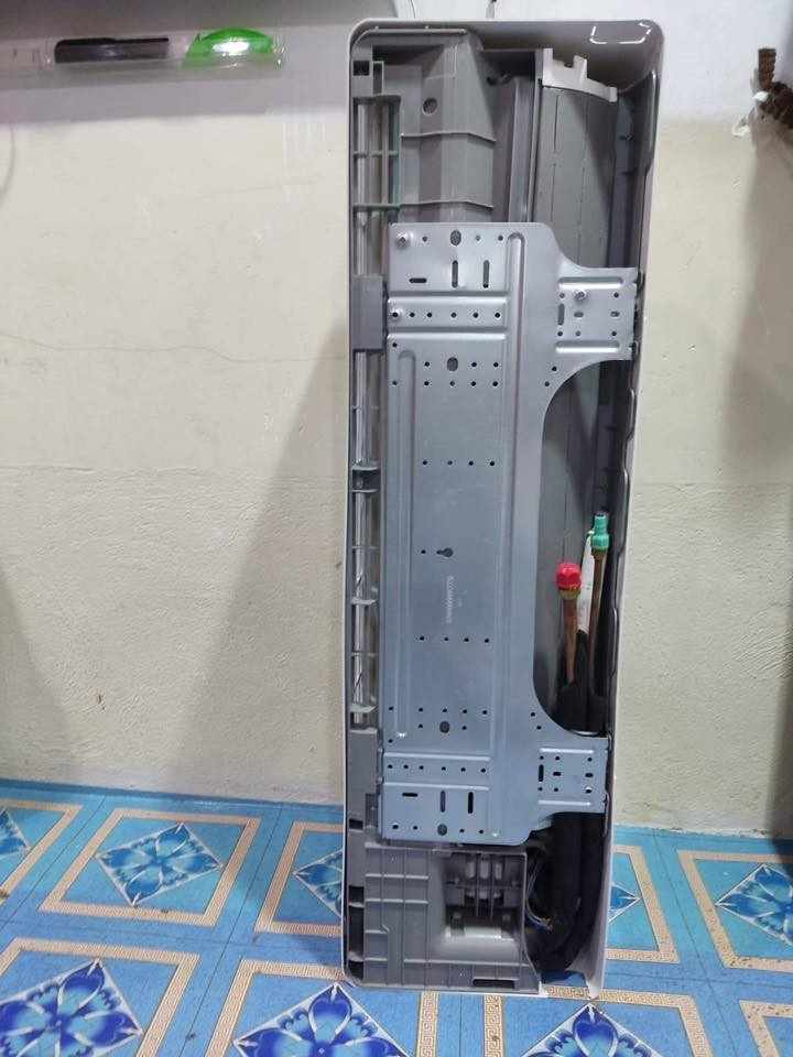 سبلت للبيع كامل اي نقص مابي غاز الشركه ابلادي مامفتوح نوعيه جبسوون 2طن الشكل الكبير غاز 22قرصه الشركه  كافه ملحقاته موجوده العنوان بغداد والسعر350 قفل للاستفسار واتساب ***********
