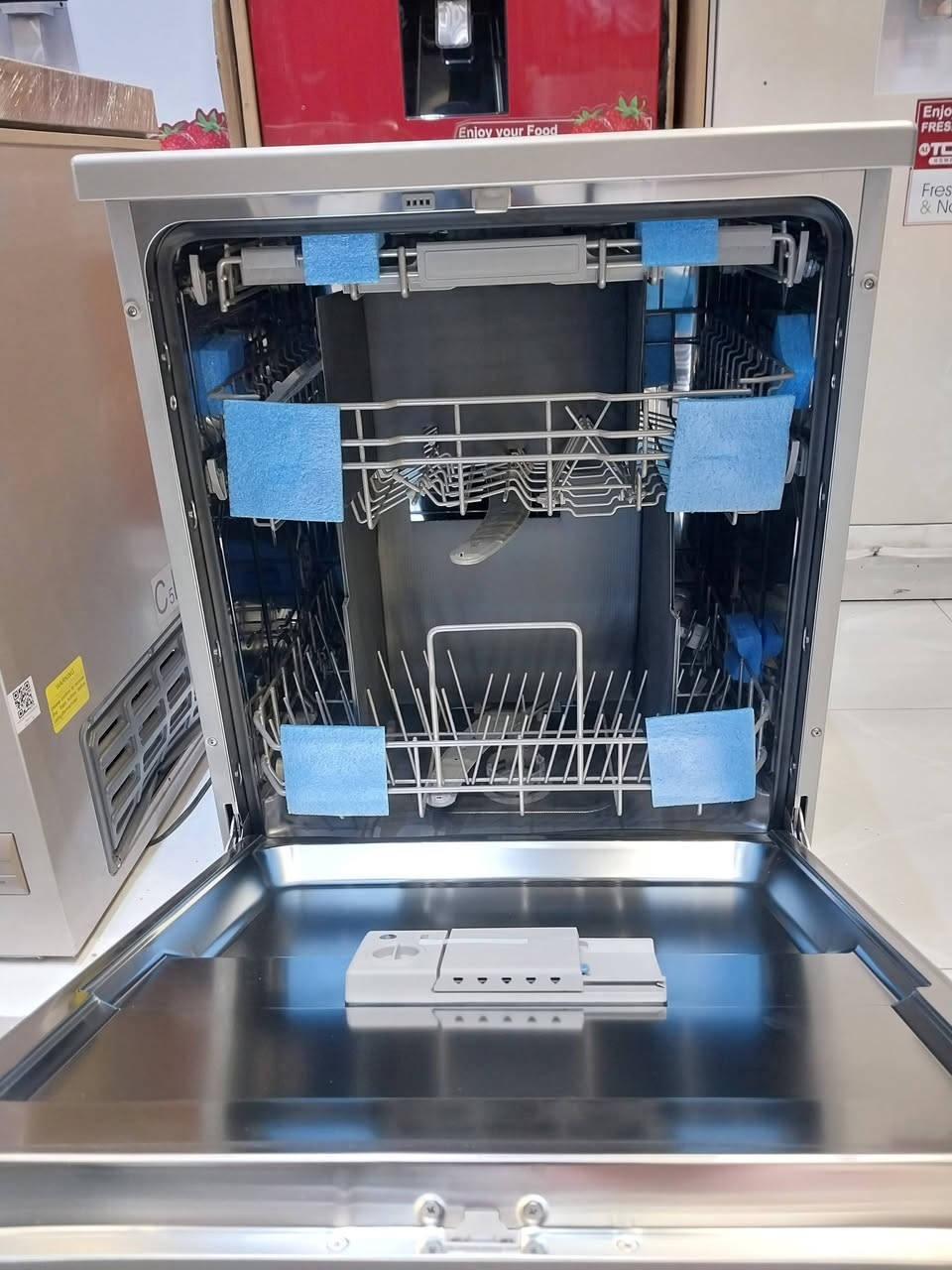 غسالة صحون أي سي توزوت ضمان سنتين  أي أستفسار خاص 💚


**إذا كنت صاحب هذا الإعلان وتريد حذفه لأي سبب، رجاءا أرسل رسالة إلى الدعم الفني**