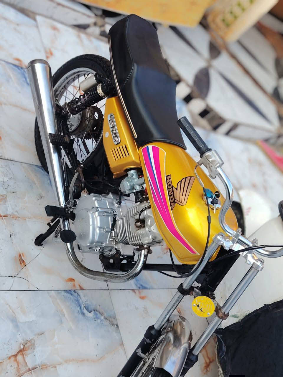 سلام عليكم دراجة تعمير هسة توى كملت مكينة نامة بلدي شاصي نامة بلادي مكينة ما مفتوحة وشاصي عدل مامعوج الدراجة سامتة نقص برقي مابيهة لسعر 350وبيهة مجال قليل رقم الهاتف***********
