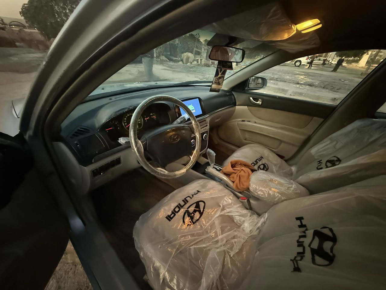 سوناته خليجي 2005 مكينه 2400 غاز بانزين مكفوله من ضربه وتبديل وصبغ بس شويه بدايت البنيد وبارد بل الباب شويه لاتبديل ولاصبغ ولا فتح كهربايات كله شغله تبريد شغال مكينه بيه كفه بصيطه تخم تاير جديد مكان السياره قضاء غماس استفسار السعر 87 وبيه مجال بصيط استفسار ***********
