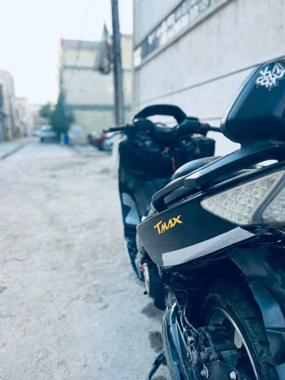 سلام عليكم تيماكس 2011 للبيع مكينة مكفولة كهربائيات مكفولة كلشي مكفول بيه بيه نقوصات بسيطة السعر 26 ورقة وبيه مجال موجود بس رقم و واتساب ***********غير متواجد بل فيس
