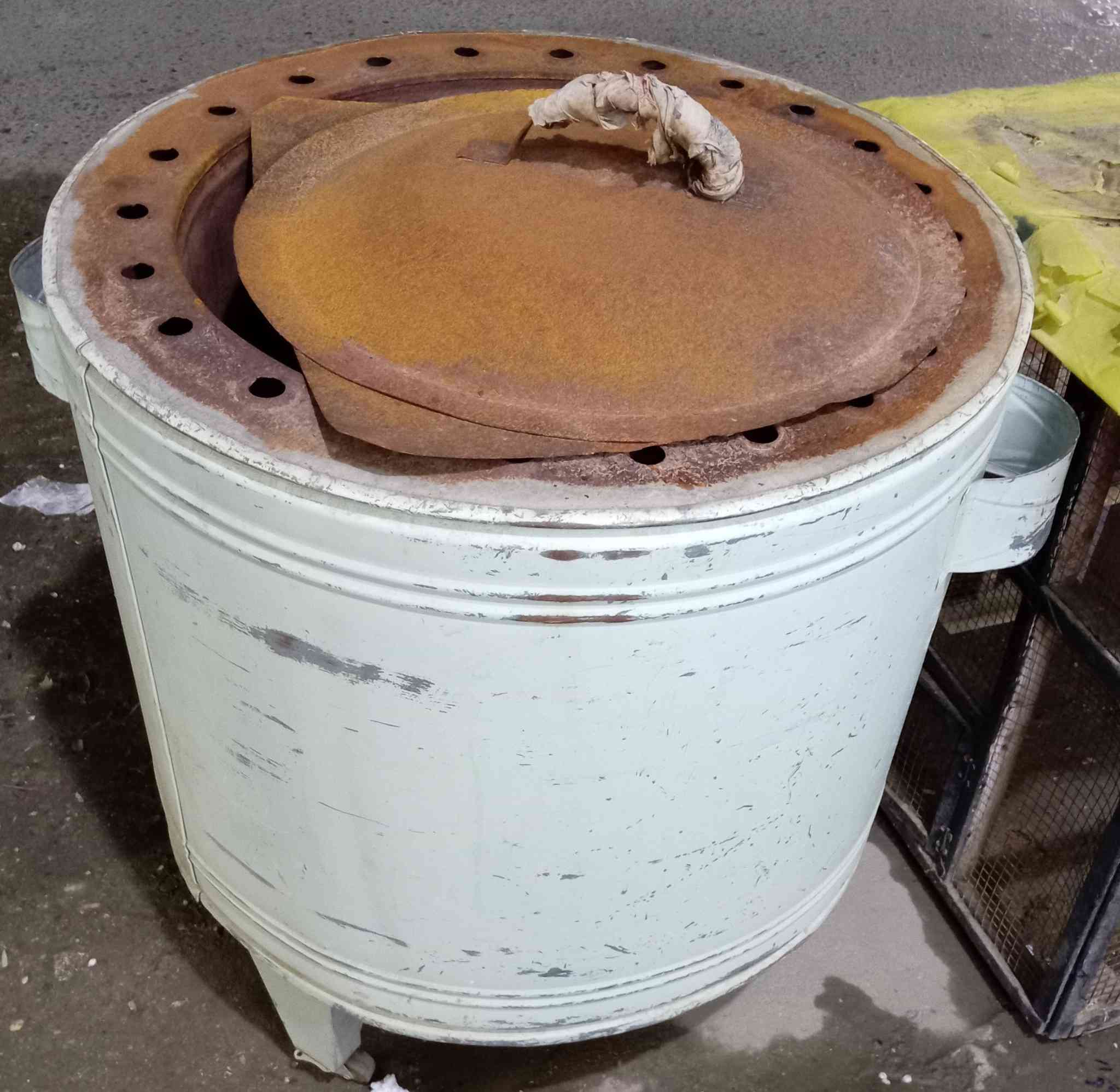 غراض للبيع المحموديه  عنواني لمحل  شارع مقيم مقام صراي قرب مكتبه مهندس حيدر 
***********
***********
