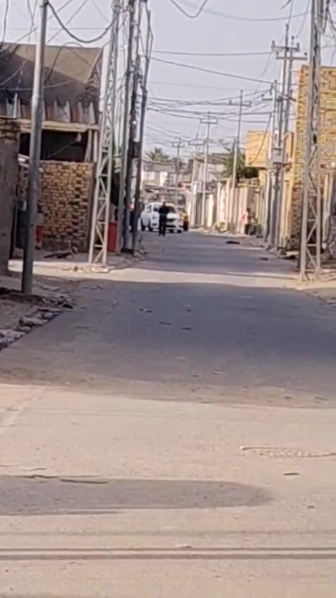 السلام عليكم بيت للبيع مساحته 100 متر وجهيته 7 اونزال 13 
موقع البيت ابحي الأمين الشارع سيد حسين ابو النشائيه 
يتكون البيت من غرفه نوم أوصاله اومطبخ واستقبال اوصحيات 
بيع بنقد والقصاد 
للاستفسار اكثر تصال
ابو عسل ***********
ابو علي‏‪***********‬‏
