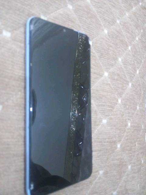 Samsung galaxy a23 
الذاكره ١٢٨GB
نضيف مداخل تصليح 