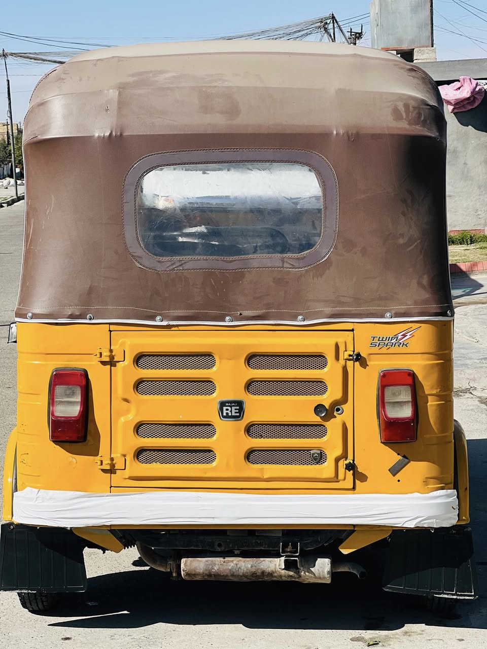 سلام عليكم تكتك 2020شهر11بيها رقم سنويه ضربه لغد و صفحه شويه مكاني بغداد الحسينيه سعر 6500وبيها مجال ***********
