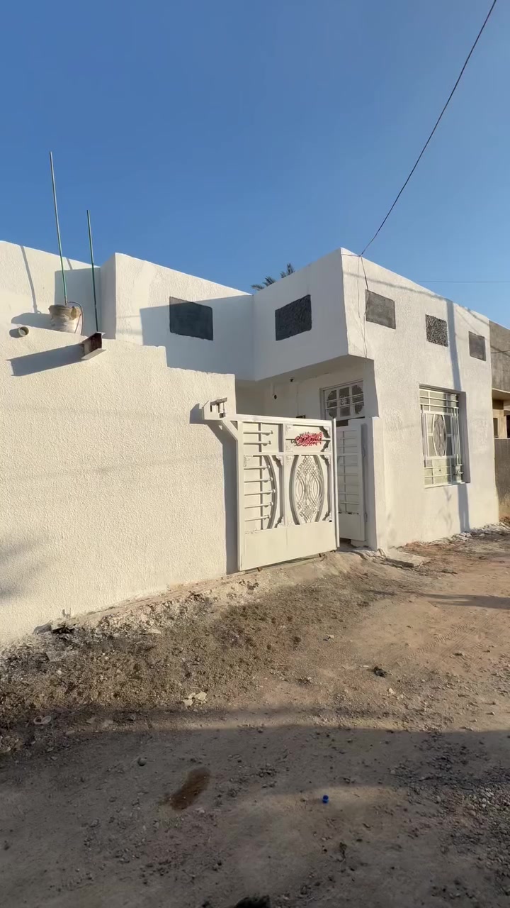 سلام عليكم دار لبيع مساحه 120متر
سند 25سبع قصور شارع ابو علي 

خدمات ماء وكهرباء ومجاري 

عرض الفرع 6متر السعر 42وبي مجال 

*********** بي وتساب 

***********

أو مراجعة المكتب التساهل عنوان سبع قصور شارع ابو علي قرب أسواق سواعد بيت عربي
