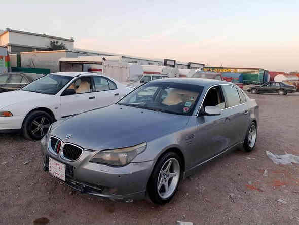 بیئێم چاو برۆ 2004 گیر و مەکینەی مەلیکەی  لەسەرە توماتیک زور بئ عەیبە توزیک پیشئ تەقەو رەقەی هەیە ساخە هیجی نیە  هەیکەلی جوانە ناوی توزیک جوان نیە اگینا بئ کیشةیة نرخئ 35 گةلاو مەجالئ تیایە گورینەوەش اکەم بەشتیک بەدلم بیت ژ.م *********** *********** كالار
