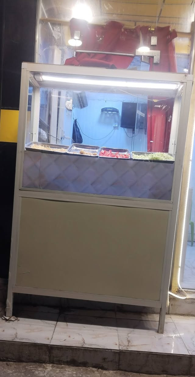 للبيع جام خانه ارتفاع ٢م
وعرض متر ونص
والداخل نص متر
مع ميز ارتفاع متر
والعرض م
السعر ١٥٠


**إذا كنت صاحب هذا الإعلان وتريد حذفه لأي سبب، رجاءا أرسل رسالة إلى الدعم الفني**