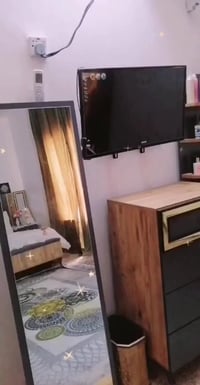 غرفه اخشاب • استعمال قليل • نجف