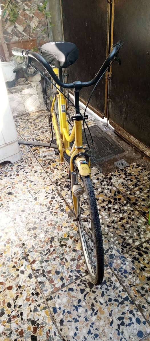 بايسكل بناتي حجم 26 نضيف اي نقص مابي شاد غراض جدد سعر70 وبي مجال مكاني حي العامل اتصال اوتساب***********
