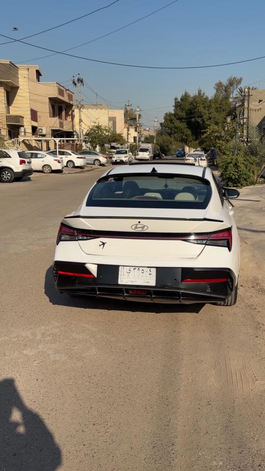 سلام وعليك انتر موديل2024 وكاله خليجه كوري اصلي محرك 2000دوش السياره فول موصفات
فتحه 

شاشه 

بصمات ثنين

تبريد قطعتين 

مري شفط

مكفوله من كلشي

حساسات اماميه وخلفيه 

ترحيب ثاتي 

وبيه هواي موصفات

السياره مال قصد باسم المالك كاعد ابغداد الجديده ويسويلك وكاله بعدله سنه وتنفك صاحبه يداوم بل نفط

السياره ماشيه 57

بعده شركه 

السعر 170

رقم ***********
