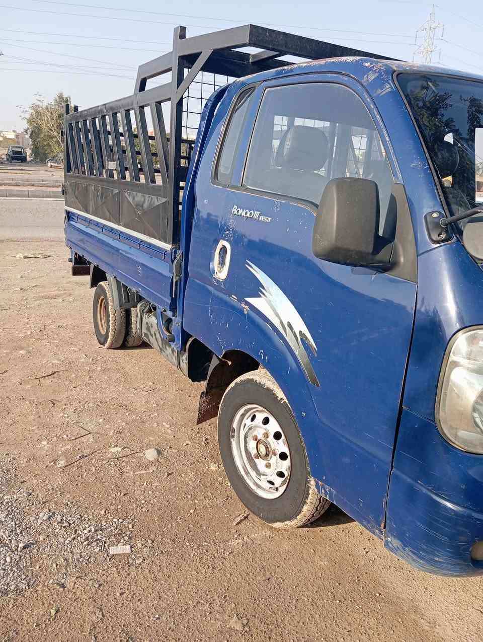 كيا للبيع موديل 2004مكينه2700سنويه لل29سياره نضيفه كير مكينه اكسل تخم تاير بطاريه جديده السعر 72وبيهه مجال للاستفسار الاتصال على الرقم ***********
