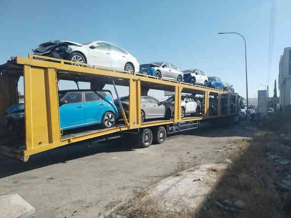 أللهم صلى على محمد وآل محمد 🧿
على بركة الله 
تم شحن وجبة سيارات من عمان 🇯🇴 إلى العراق أن شاء الله 
طريق السلامه يارب 🙏 
خبره في مجال عملنا أكثر من 15 عام 🙏 
شركة زيد الحسناوي لتجارة السيارات الامريكيه والكنديه عنوان بابل قضاء الكفل مجاور دائرة أحوال الكفل مقابل صيدليه الشهد 🌹 
*********** زيد الحسناوي/ وات ساب
