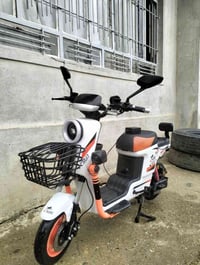 ماطور شحن للبيع X900 خمس بطاريات دبل +شاشة بلوتوث رجوع بك حجم كبير واي...