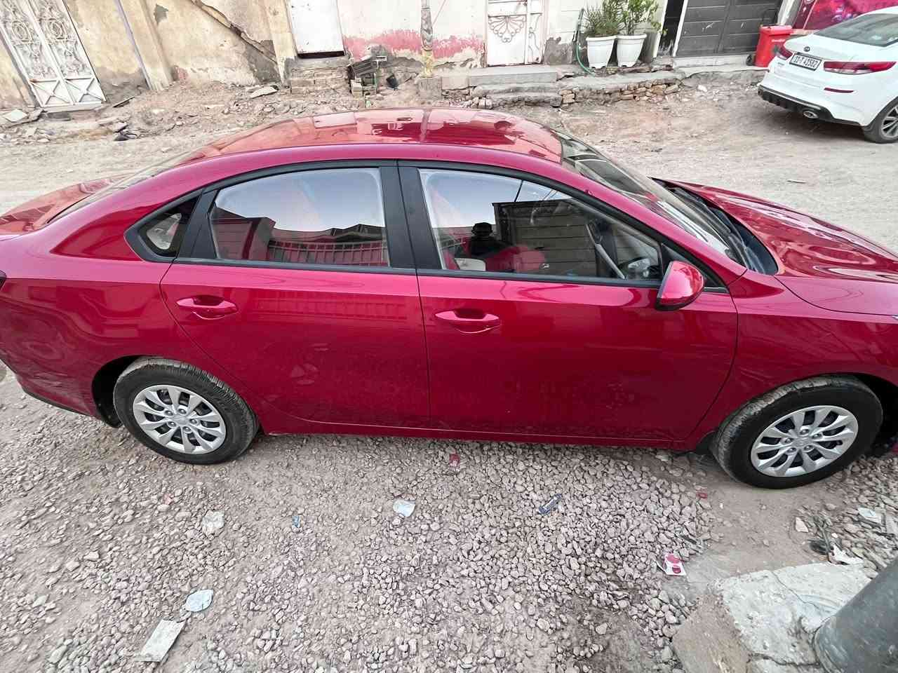 السلام عليكم
سيراتو ٢١ ماشيه ٦٥مكفوله كفالة عامة بيه حالوب فقط 
سيارة نظيفة تبريد ثلج
عنواني الديوانية
السعر ١٣٥ 
اي استفسار فقط واتساب او اتصال 
***********
