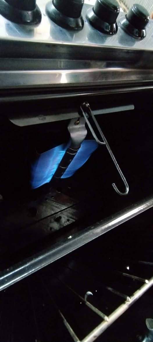 🔥 عرض مميز – طباخ امبريال مصري ستيل4 عيون 🔥
✅ حجم : 60×60 سم
✅ 4 شعلات قوية
✅ فرن شغال خطين – يشتغلوا سوا للطبخ السريع
✅ ستيل مقاوم وسهل التنظيف
💰 السعر: 100وبيه مجال 
🔹 للبيع أو المعارضة حسب الاتفاق والقناعة 🔹
✨ مناسب للعوائل والاستخدام اليومي – لا تفوت الفرصة! ✨


**إذا كنت صاحب هذا الإعلان وتريد حذفه لأي سبب، رجاءا أرسل رسالة إلى الدعم الفني**