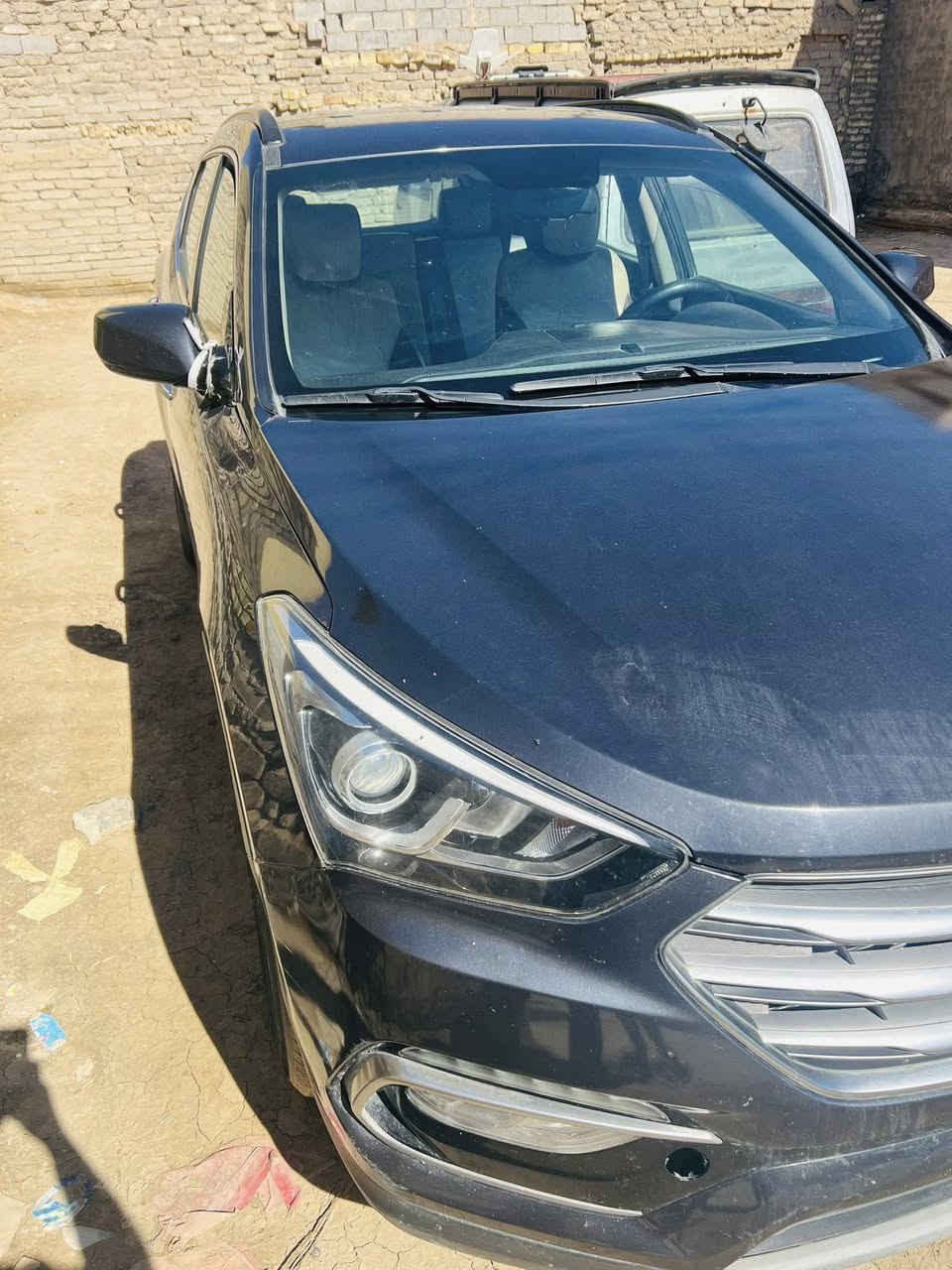 السلام عليكم 
سياره هونداي سنتافي للبيع السياره موديل ٢٠١٧ امريكي بيها حادث جاملغ سياره نضيفة خير من الله بيع مستعجل اتصل وبيك خير وتدلل معروضة ١٤٠ وبيه مجال 
حدادية نضيفة ٩٠٪؜ 
كشنات كهرباء 
مكينه مكفولة ٢٤٠٠ 
كير مكفول 
الاتصال ع الرقم 
‭٠٧٨٣ ٨١٩ ١٦٨٢‬
