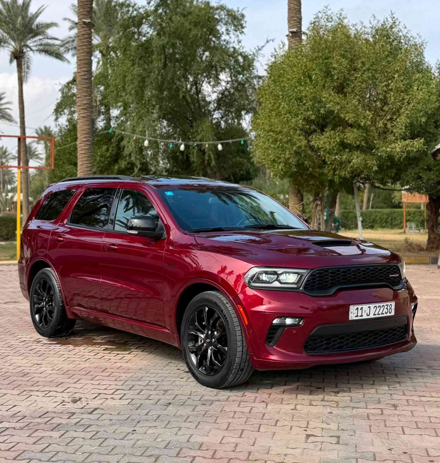 السلام عليكم 
دورنكو  GT .Plus
موديل : 2022 
ماشية : 50 الف 
المواصفات 
فتحة 
بصمة 
تشغيل عن بعد 
شاشة 
كاميرا 
رادارات 
تحديد مسار 
قيادة ذاتية 
توقف عند الاقتراب 
كشنات جلد 
كشنات كهرباء 
كشنات تدفئه + تبريد
كشنات الخلفية منفصله 
ذاكره خزن ميموري
صندوك كهرباء 
تحكم ستيرن جهتين 
كروز سرعة 
شفتات ستيرن 
ستيرن هيتر 
نظام سبورت 
نظام ايكو 
نظام اطفاء 
اشاير بالمري 
لايت زنون 
بلوجكتور لد 
لد امامي 
دبل كزوز 
حساسات 
ويل كب كروم 
المكينة 8 سلندر 
 5700
فور ويل 4x4 
شاحن موبايل 
(رقم بغداد الجديد مشروع وطني بأسمي)
ملاحظة : السيارة بدون حادث بدون صبغ بدون تبديل بدون ايرباك . جاملغ +بنيد  مفتوحات فقط …
السيارة جاهزة من كلشي . 
(صور امريكا   + السونار مرفق )
السعر : 258  وبيها مجال بسيط 
العنوان : بغداد الكاظمية قرب مرور الكاظمية معارض جكوك  شركة البحر المميز 
للأستفسار 
عبدالرحمن 
 ***********
 ***********
