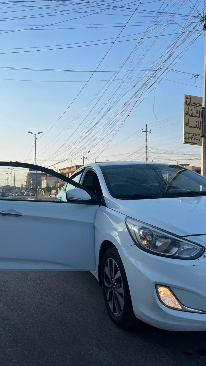 اكسنت 2015 كوري باي كوري
محرك 16 
كير at
فتحة سقف
تحكمات
اشارة بل مري
خمسه ويل كب
كامره وحساسات خلفيه 
السياره بدون قطرة صبغ 
ماشيه 141
محرك وكير وتبريد كلو شرط
السعر 115 وبيها مجال 
رقم اربيل شرط التحويل والوكاله
*********** موصل, نينوى
