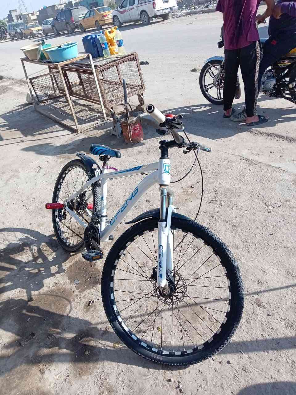 سلام عليكم بيسكل برازيلي للبيع نضافه ٩٠٪١٠٠ بريكات بالمكينه شغالات ثنينهن ستيرن رياضي سعر ١٠٠ وبي مجال ***********
