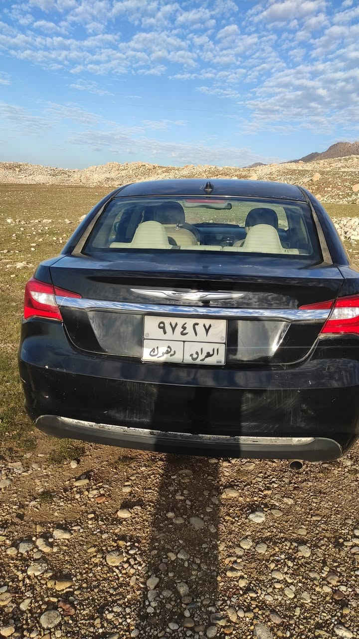 سلام علیکم. کلایزر c200 مودیل 2012 سێ پارچە سبۆغ بێ ناو گرتن پێش و پاش کەپس گیر و مەکینە بە شەرت تحویل بە شەرت سعر ۷۰ و مجال ۱۲ وەرەقە غرامە ***********
