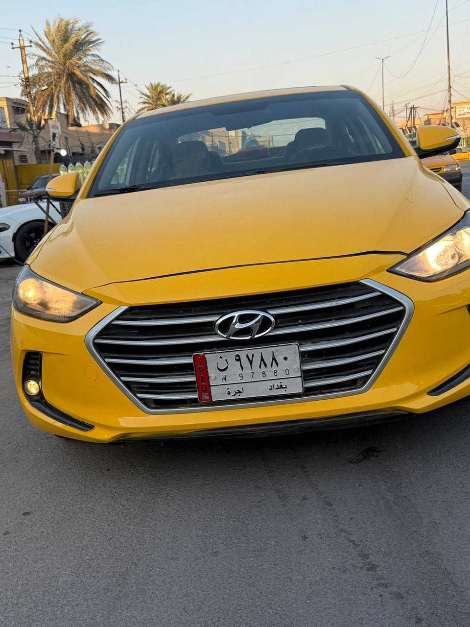 النتره 2018 خليجي ضرر تبدلي صندوق السياره نضيفه وصاحبه ما متشغل بيهة سياره بيت دوش مكينه 2000  السعر 120 ورقه مكلف بنشر بس على هاذ الرقم او واتساب ***********
