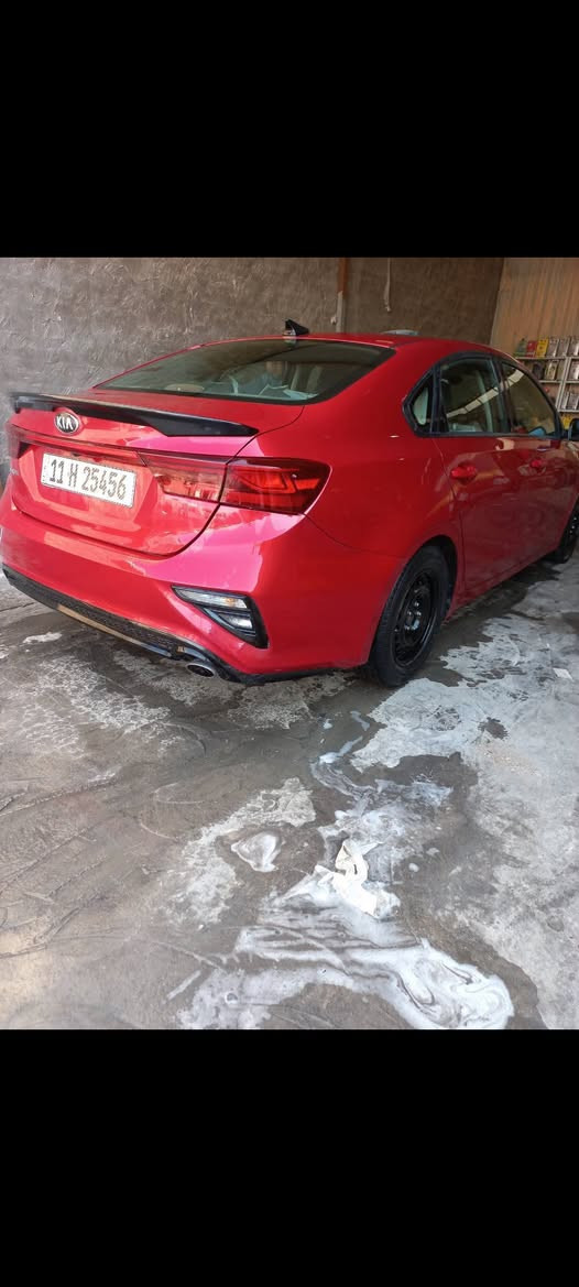 السلام عليكم كيا فورتي 2019 رقم انكليزي سنويه بسمي كير ايتي المرغوب مبدله عله ايدي حداديه تخم تاير جديد منضومه زنون  ++ منضومه غااااااز السعر  130 بيهة مجال  عنواني النجف الاشرف  ***********
