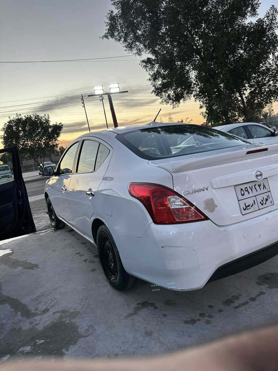 سلام عليكم نيسان موديل ٢٠ مكفولة عدا البارد سيارة جاهزه من كلشي مكينه كير حداديه تخم تاير مكفولات مكاني نجف السعر ١٠٨ وبيها مجال رقم الهاتف ***********
