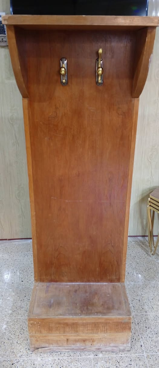 مرايا وزواية للبيع للاستفسار اتصل على رقم هاتف ***********
