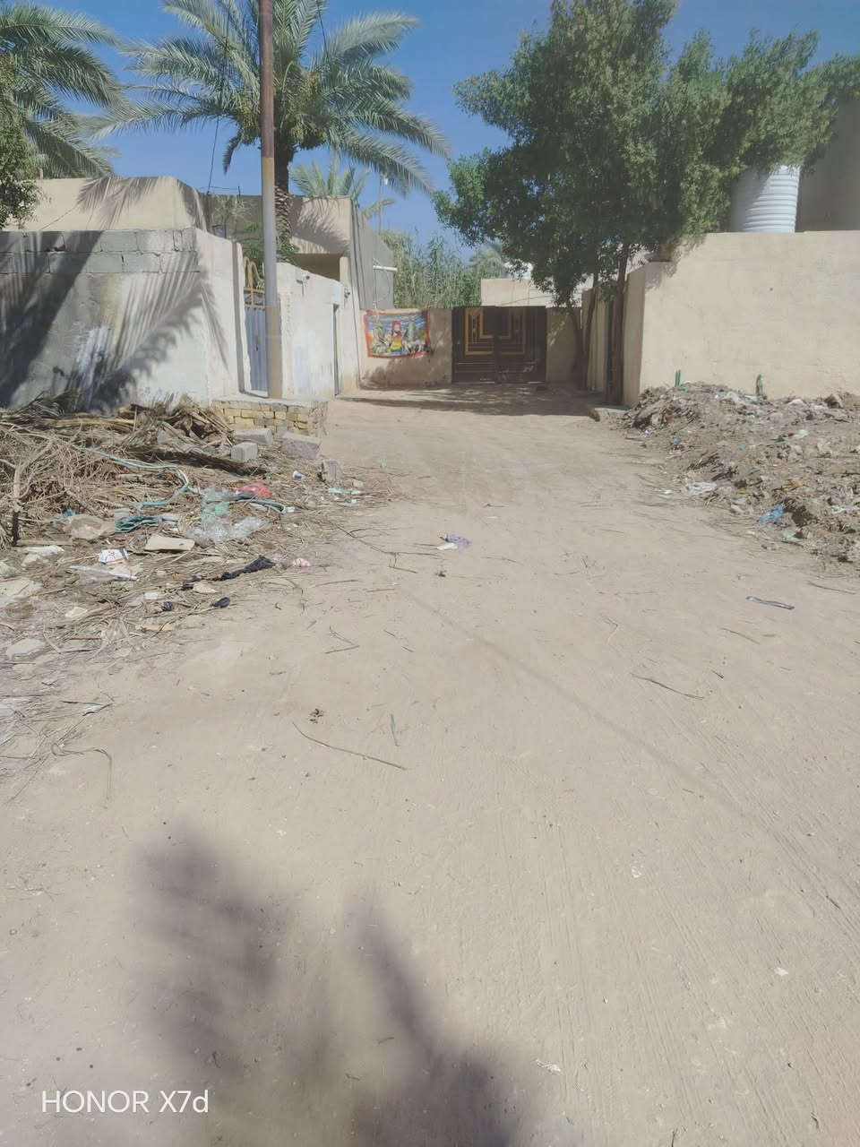 سلام عليكم قطعه أرض البيع مساحة١٠٠ متر سند ٢٥ تحول بسم المشتري العنوان كربلاء طريق بغداد عامود ٥٢ وتنزل ٢كيلو تبليط خدمات ماء كهرباء مولد شارع سعر٢٠ لا عندك مراوس هم راوسك بسياره عاد ستفسار عل رقم ***********
