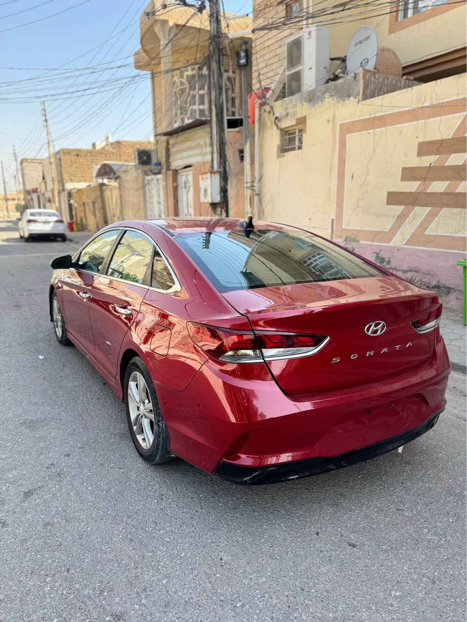هونداي سوناتا 

سبورت فول بطن 

الموديل : 2018

اللوحة : رقم بابل باسمي تحويل ثاني يوم 

مكينه كير تبريد جاهزه

نوع الحادث : صبغ جاملغ وبنيد امريكا 
وبلعراق بيها بطش تقريبا صفحه ورشيتها شرط بدون ضربه ماعده جاملغ وبنيد تقريبا ٥ قطع صبغ 

____________________________
الــمــواصــفـــات :-

1 - محرك 4 سلندر 2400  

2 - كشنات بيجي  

3 - كاميرا دوار ستيرن

4 - شاشة كبيرة للتحكم في ايعازات السيارة

5 - رادار تحديد مسار

6- عداد المسافه 99 ميل 

7 - ايرباك دركة فقط 

8 - منافذ USB امامي خلفي

9 - سستم صوت متكامل

10 - تحكم ستيرن جهتين

11 - نظام ABS مانع انزلاق

12- رادار جانبي

13- تشغيل بصمة + ابواب 

14- اشاير بالمري

15- شاحن واي

17- شفتات 

16-كشن سائق كهرباء

18 - وباقي المواصفات الفول 

19- ستيرن سبورت

20- دبل اكزوز 

21- كيجات كيلو متر 

اًلسعر 118$ وبيها مجال لشراي 

للبيع او مراوس 

الاستفسار الاتصال على الرقم 

*********** النجف, العراق
