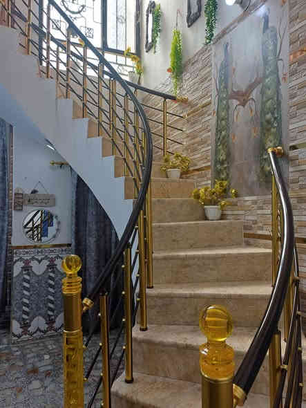 السلام عليكم عندي بيت للبيع مساحه 100 يتكون البيت من استقبال ومطبخ وحولي وغرفه نوم واحده طابق واحد في منطقه ام الكبر والغزلان(ابو درع )كافه الخدمات موجوده رقم الهاتف 
***********
