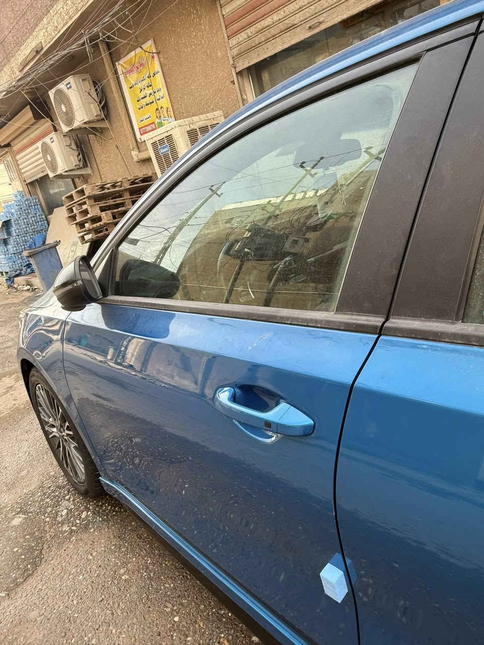 سلام عليكم فورتي موديل2023 رقم بغداد بسمي السيارة حادثة باب الصدر ومصلح نفسه مصبوغ وشويه من باب الورى بي صبغ اربع اصابع سياره بدون تبديل مكينه ممفتوحه سياره كلهه عل شركه شرط السياره ماشي 50 ميل صور الحادث بل منشور 
السعر -160 الاستفسار ***********
